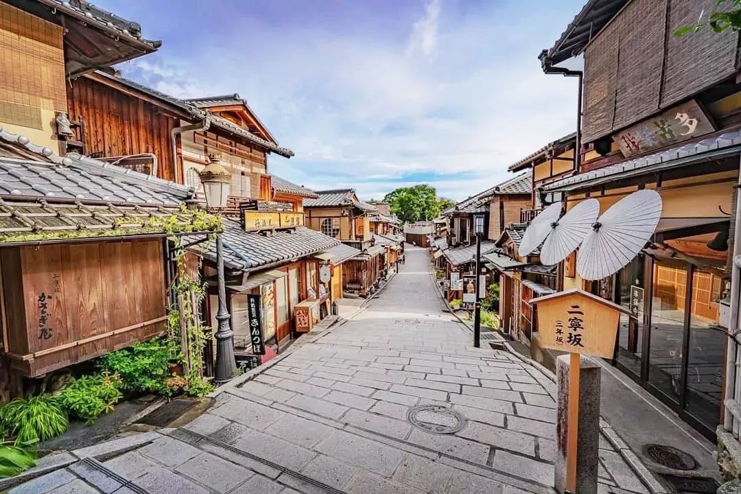 数十年后,当中国游客去日本游玩,都会被这两座城市的古建筑所震撼
